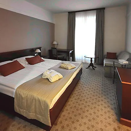 Grand Rogaska Premium